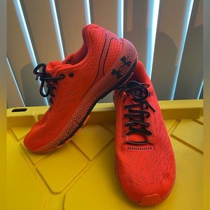 Under armour running shoes size 9 mens